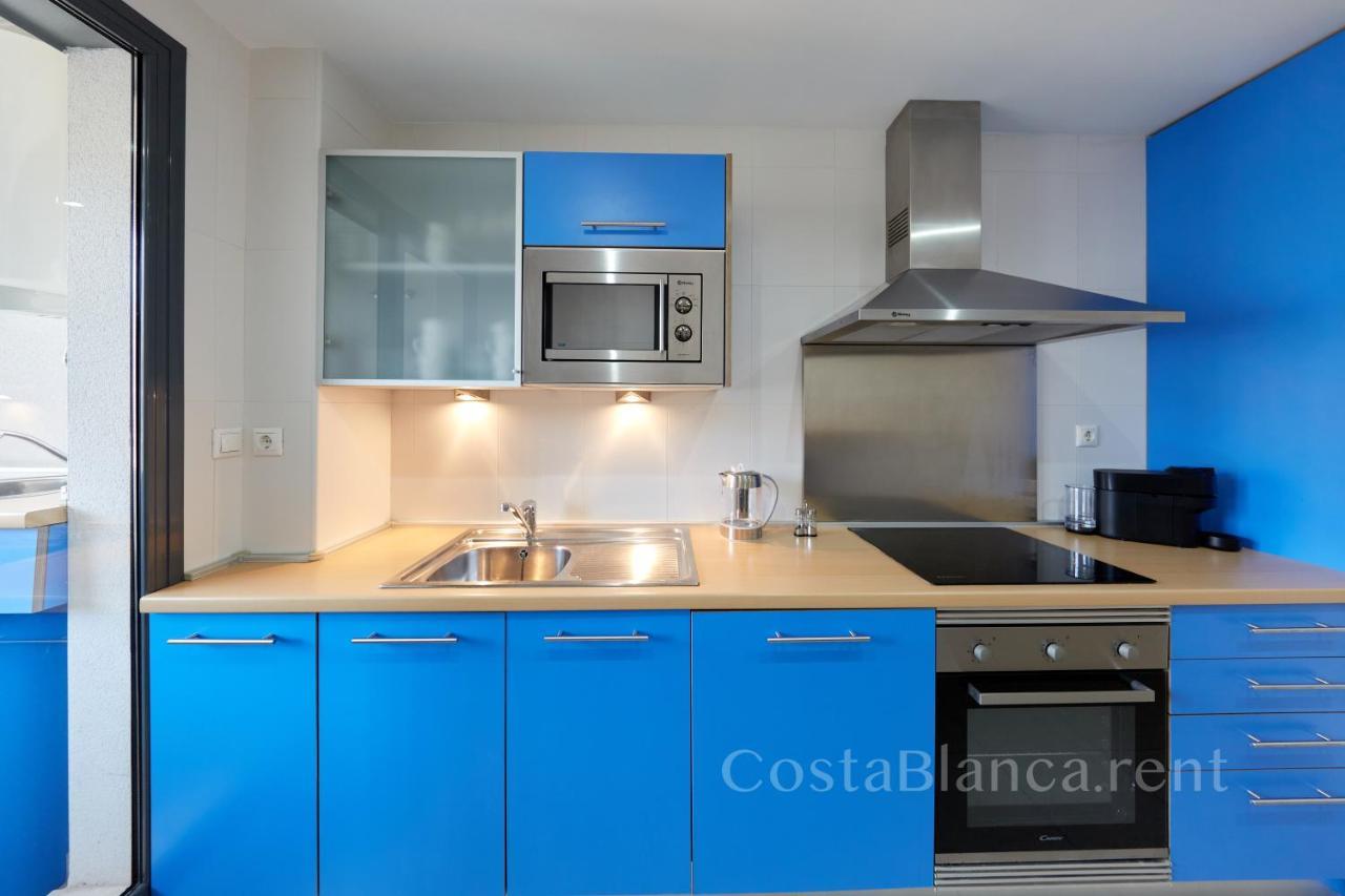 Luxurious, Newly-Renovated Large 2-Bedroom Condo By The Beach Μπένιντορμ Εξωτερικό φωτογραφία