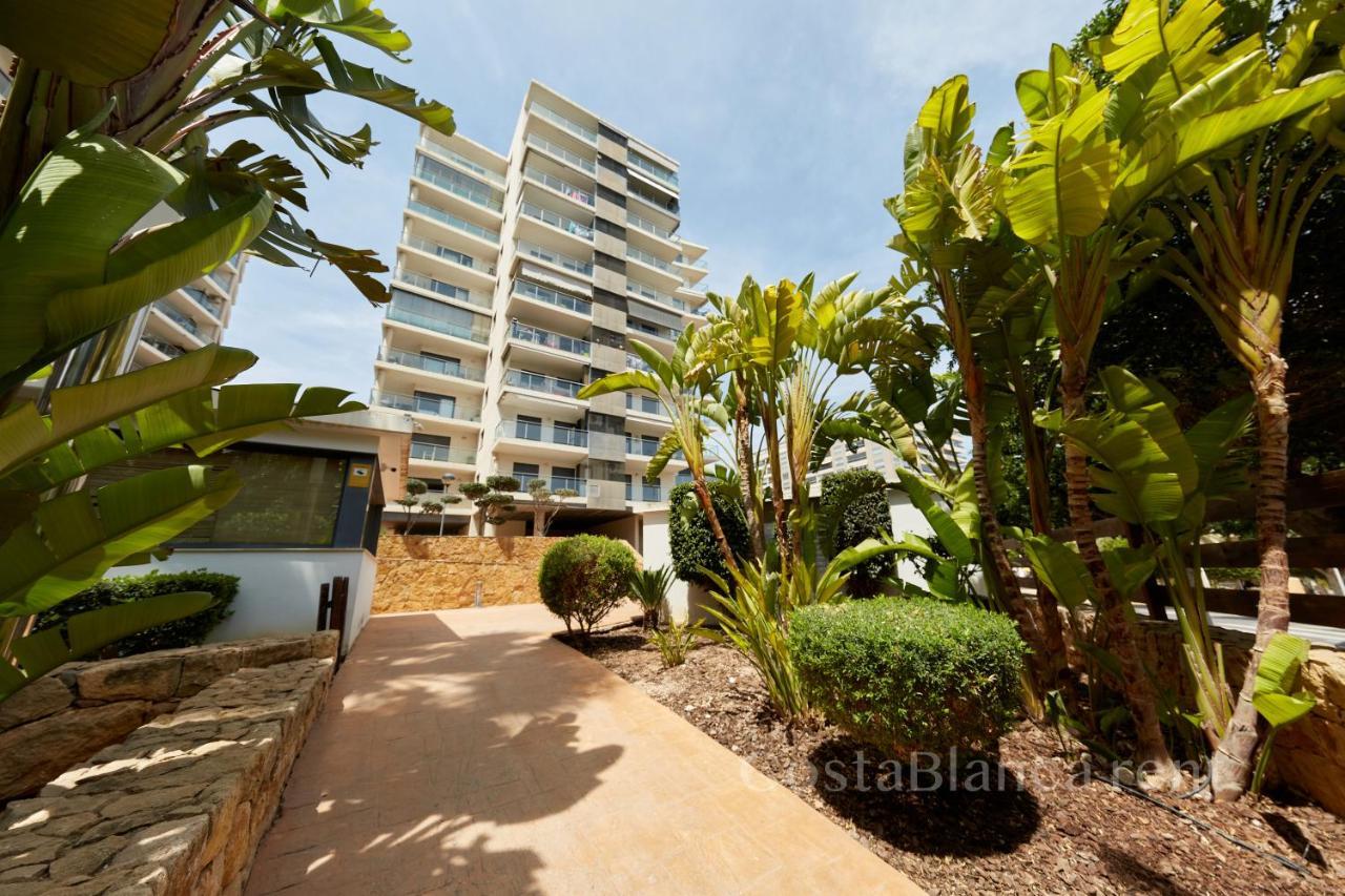 Luxurious, Newly-Renovated Large 2-Bedroom Condo By The Beach Μπένιντορμ Εξωτερικό φωτογραφία